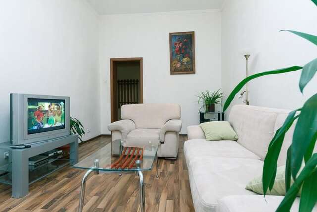Апартаменты UKR Apartments in the Centre Киев-123